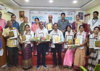 ରୋଟାରୀ କ୍ଳବ୍ ନୟାଗଡ଼ରେ ରାଷ୍ଟ୍ର ନିର୍ମାତା ସମ୍ମାନ କାର୍ଯ୍ୟକ୍ରମ ଅନୁଷ୍ଠିତ : ଶିକ୍ଷକମାନେ ସମାଜର ପଥ ପ୍ରଦର୍ଶକ  