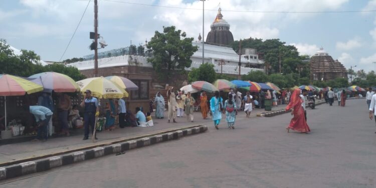 ପିତୃପକ୍ଷରେ ଶ୍ରାଦ୍ଧ ପାଇଁ ଶ୍ରଦ୍ଧାଳୁଙ୍କ ଭିଡ