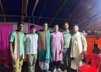 ସମୟରେ ଚକ୍ରରେ ପୁଅବୋହୁ ଭୁଲିଗଲେ ବୃଦ୍ଧ ପିତାମାତାଙ୍କୁ ଶ୍ରୀରାମଚନ୍ଦ୍ରପୁରରେ ୫ ହଜାର ଦର୍ଶକ ଦେଖିଲେ ନାଟକ