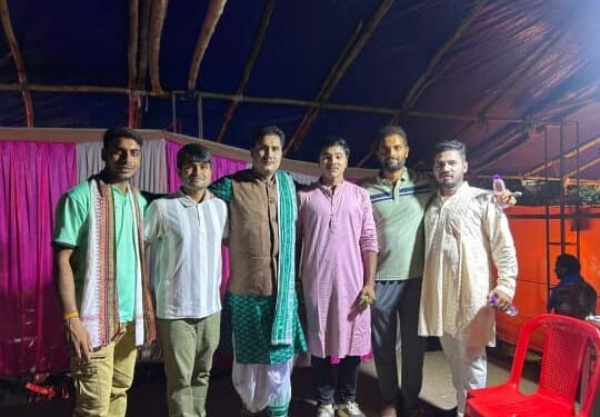 ସମୟରେ ଚକ୍ରରେ ପୁଅବୋହୁ ଭୁଲିଗଲେ ବୃଦ୍ଧ ପିତାମାତାଙ୍କୁ ଶ୍ରୀରାମଚନ୍ଦ୍ରପୁରରେ ୫ ହଜାର ଦର୍ଶକ ଦେଖିଲେ ନାଟକ