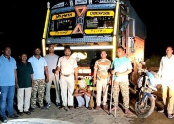 କଣ୍ଟାବାଞ୍ଜି ବନ ବିଭାଗକୁ ବଡ଼ ସଫଳତା : ୫ କ୍ୱିଣ୍ଟାଲ ଖଇର ଓ ୧୬୯ କେନ୍ଦୁ ଗଣ୍ଡି ଜବତ