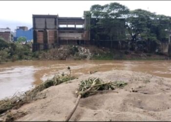 ମୋହନା ନଦୀ କୂଳିଆବାସୀ ଆତଙ୍କିତ,ପ୍ରଶାସନର ଦୃଷ୍ଟି ଆଢ଼ୁଆଳରେ ମୋହନା