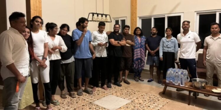 ଗଜପତି ଜିଲ୍ଳାର ରଲ ମହେନ୍ଦ୍ରଗିରିରେ ଫସିଥିବା ୨୪ ପର୍ଯ୍ୟଟକ ସୁରକ୍ଷିତ ଭାବେ ଉଦ୍ଧାର ହେଲେ