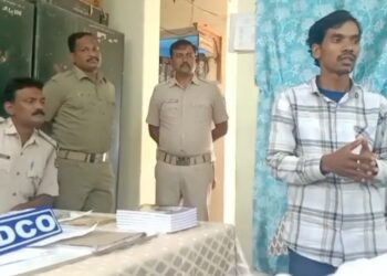 ସୋସିଆଲ ମିଡ଼ିଆରେ ଧର୍ମାନ୍ତର ଷଡ଼ଯନ୍ତ୍ର ଓ ହିନ୍ଦୁ ଦେବାଦେବୀଙ୍କୁ କଟାକ୍ଷ ଅଭିଯୋଗ – ଗଜପତିରେ ଜଣେ ଗିରଫ