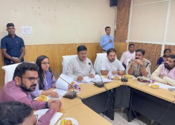 ଗଜପତିରେ ମୋନ୍ଥା ବାତ୍ୟର କ୍ଷୟକ୍ଷତିକୁ ନେଇ ଆଇନ ମନ୍ତ୍ରୀଙ୍କ ସମୀକ୍ଷା ବୈଠକ ଅନୁଷ୍ଠିତ