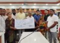 ସ୍ଲୋଗ – ଆନ୍ଧ୍ର ପଥର ବ୍ଲାଷ୍ଟ ମୃତ୍ୟୁ ଘଟଣାରେ ପରିବାର ଲୋକଙ୍କୁ ସହାୟତା ରାଶି ଦେଲେ ସରକାର l