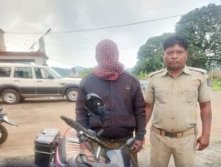 ରାଜ୍ୟ ବାହାର କୁ ଫେରାର ବେଳେ ମାଡି ବସିଲା ପୋଲିସ ନାବାଳିକା ଙ୍କୁ ବଳାତ୍କାର ଘଟଣାରେ ଅଭିଯୁକ୍ତ ଗିରଫ