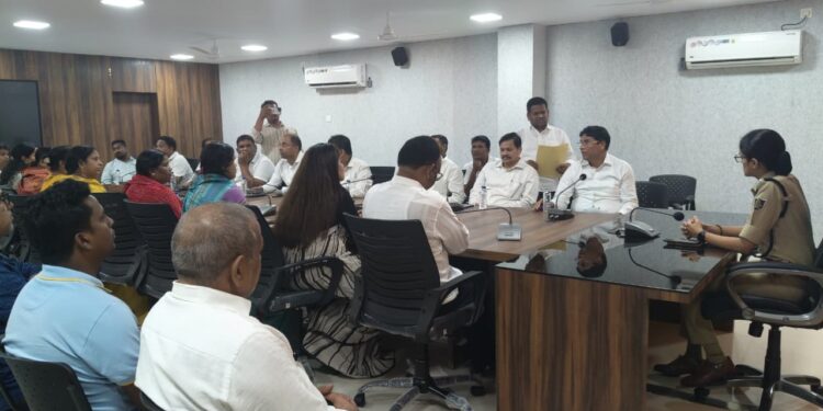 ଏସ୍‌ପିଙ୍କୁ ଭେଟିଲେ ବିଜେଡି ନେତା ; ବିପର୍ଯ୍ୟସ୍ତ ଆଇନଶୃଙ୍ଖଳା ସ୍ଥିତି ନେଇ ଆଲୋଚନା