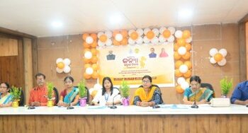 ଆନ୍ତର୍ଜାତୀୟ କନ୍ୟା ସନ୍ତାନ ଦିବସ ଜିଲ୍ଲା ସମାଜ ମଙ୍ଗଳ ଅଧିକାରୀ ଶ୍ରୀମତୀ ପୁଷ୍ପଲତା ପାତ୍ର ଙ୍କ ଅଦ୍ୟକ୍ଷୟତରେ ପାଳନ ହୋଇଯାଇଅଛି