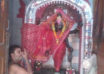 ବାଲିସାହି ରାସ୍ତାରେ ଭକ୍ତଙ୍କୁ ସୁରକ୍ଷା ଦେଉଛନ୍ତି ମା ବାଟକାଳୀ