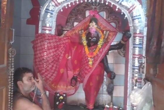 ବାଲିସାହି ରାସ୍ତାରେ ଭକ୍ତଙ୍କୁ ସୁରକ୍ଷା ଦେଉଛନ୍ତି ମା ବାଟକାଳୀ