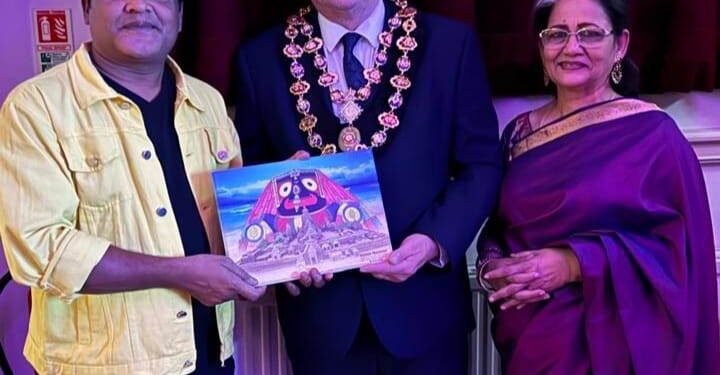 ୟୁକେ ର ଚେଷ୍ଟର ଫିଲ୍ଡ ଠାରେ ବାଲୁକାଶିଳ୍ପୀ ସୁଦାମଙ୍କ ସ୍ୟାଣ୍ଡ ଆନିମେସନ ଲାଇଭ ଶୋ ପ୍ରଦର୍ଶିତ