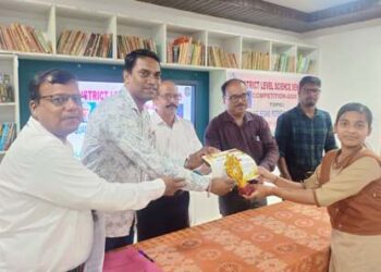 ପୁରୀ ଜିଲ୍ଲା ସ୍ତରୀୟ ବିଜ୍ଞାନ ସେମିନାର ରେ ୩ କୃତିତ୍ବ ଛାତ୍ରଛାତ୍ରୀ