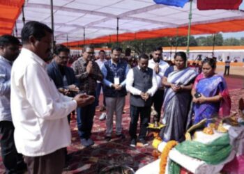 କନ୍ଧମାଳରେ ଜିଲ୍ଲା ସ୍ତରୀୟ ସର୍ଗିଫୁଲ ଆୟୋଜିତ