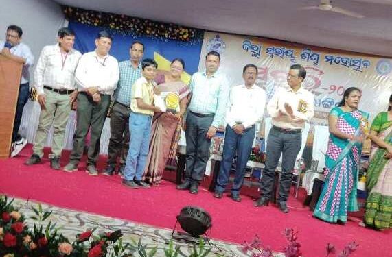 ଜିଲ୍ଲା ସ୍ତରୀୟ ଶିଶୁ ମହୋତ୍ସବରେ ଝରଣୀ ଓଏଭିର କୃତିତ୍ୱ