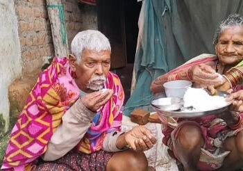 ସମସ୍ତ ଯୋଗ୍ୟତା ରହିଛି ତଥାପି ଆବାସ ଯୋଜନାରୁ ବଞ୍ଚିତ ବୃଦ୍ଧ ଦମ୍ପତି, ଗ୍ରାମ କୋଠ ଘରେ ଦୁଃଖଦ ଜୀବନ ବିତାଉଛନ୍ତି