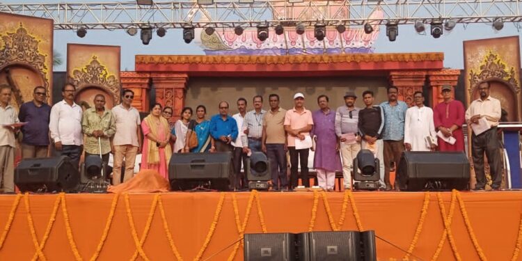 ଚିଲିକା ବୋଇତ ବନ୍ଦାଣ ଉତ୍ସବ ମଞ୍ଚରେ କବିତା ପାଠୋତ୍ସବ