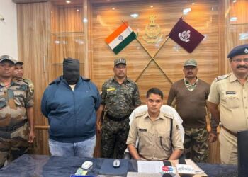 ବାଲିଗୁଡ଼ା : ୟୁକୋ ବ୍ୟାଙ୍କରେ ନକଲି ସୁନା ଦେଇ ୮୫ଲକ୍ଷ ନେଇଥିବା ସୁନା ମୂଲ୍ୟାଙ୍କନକାରୀ ଗିରଫ