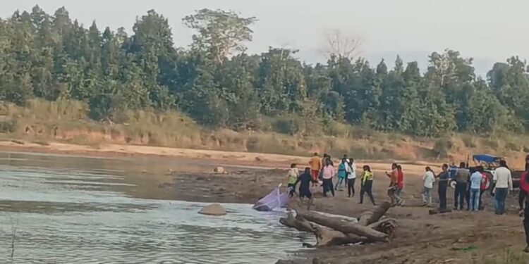 ଚିକିତ୍ସା ପାଇଁ ଆସି ବୃଦ୍ଧ ନିଖୋଜ ଥିଲେ : ୧୨ ଦିନ ପରେ ନଦୀରୁ ବୃଦ୍ଧଙ୍କ ଗଳିତ ଶବ ଉଦ୍ଧାର