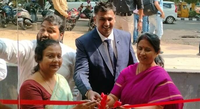 ଭୁବନେଶ୍ୱର ଠାରେ ମେଟ୍ରୋର ନୂତନ ସୋ ରୁମ ଖୋଲିଲା