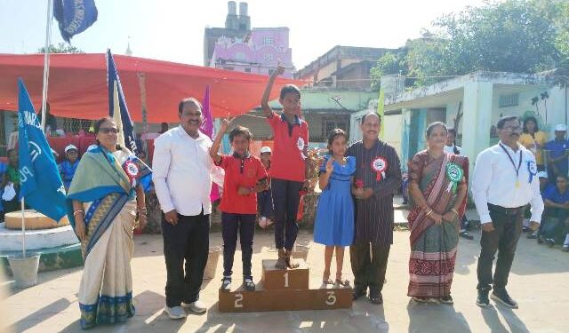 ଖେଳକୁଦ ବିଦ୍ୟାର୍ଥୀମାନଙ୍କୁ ଶକ୍ତି ଯୋଗାଇଥାଏ ପୁରୀ,୧୯/୧୧- ମାର୍କଣ୍ଡେଶ୍ୱର ସାହି ବାଳିକା ଉଚ୍ଚ ବିଦ୍ୟାଳୟରେ