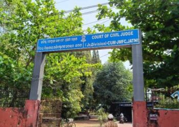 ଜନ୍ମିତ ପୁତ୍ର ପାଇଁ ବାପା ସାଜିଲା ଭଗାରୀ : ସମ୍ପର୍କରେ ସୃଷ୍ଟି ହେଲା ଫାଟ