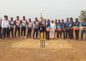 ସଂପୁର ଲକ୍ଷ୍ମୀଧର ସ୍ମାରକୀ କ୍ରିକେଟ ଟୁର୍ଣାମେଣ୍ଟ ଉଦ୍ଘାଟିତ : ଘୋରଡ଼ିଆ ଓ ସାଲୁଣି କ୍ରିକେଟ କ୍ଲବ ବିଜୟୀ