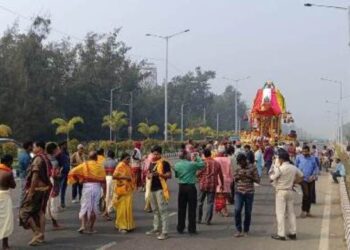 ପବିତ୍ର ଶାମ୍ବ ଦଶମୀରେ କୋଣାର୍କରେ ସୂର୍ଯ୍ୟ ଆଳତି ଟ୍ରଷ୍ଟ ପକ୍ଷରୁ ଚନ୍ଦ୍ରଭାଗାରେ ଭବ୍ୟ ସୂର୍ଯ୍ୟ ଆଳତି କାର୍ଯ୍ୟକ୍ରମ କୋଣାର୍କ