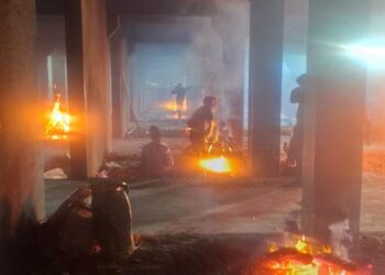 ସ୍ବର୍ଗଦ୍ବାର ଶ୍ମଶାନରେ ଶବକୁ ମହାଅପମାନ ଦୁର୍ନୀତିର ଦୁର୍ଗନ୍ଧ ଜଳଜଳ ଭିଆଇପିଙ୍କ ଶବ ପାଇଁ ପିଣ୍ଡି ସଂରକ୍ଷିତ