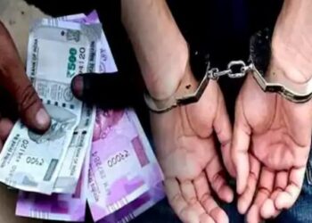 Mahila Mandal officer of Bhor Tehsil office arrested in ACB trap while taking bribe of Rs 1 lakh