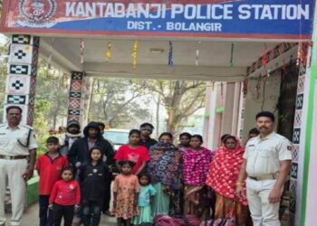 କଣ୍ଟାବାଞ୍ଜି ପୋଲିସ ଦ୍ବାରା ୯ ଦାଦନ ଶ୍ରମିକ ସହ ୬ ନାବାଳକ ଉଦ୍ଧାର : ସର୍ଦ୍ଦାର କୋର୍ଟ ଚାଲାଣ