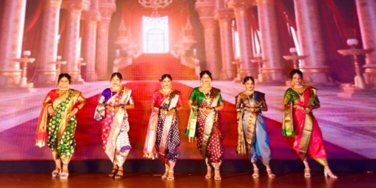ଫ୍ୟାସନ ସୋ “ସୃଜନୀ”ରେ ଚମକିଲେ ଓଡ଼ିଆ ଝିଅ  ୧୨ ସପ୍ତାହର ବିୟୁଟି ଓ ୱେଲନେସ୍ ପାଠ୍ୟକ୍ରମର “ଦୀକ୍ଷାନ୍ତ ସମାରୋହ” ଅନୁଷ୍ଠିତ