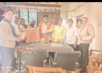 ବୋଲଗଡ଼ ରାଷ୍ଟ୍ରୀୟ ସ୍ୱୟ ସେବକ ସଙ୍ଘ ତରଫରୁ ନୂତନ ଥାନା ଅଧିକାରୀଙ୍କୁ ସମ୍ବର୍ଦ୍ଧନା  