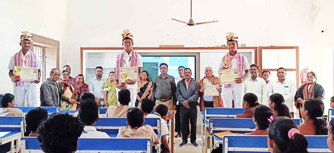 ଜୁନିଅର ରେଡ଼କ୍ରସ ପ୍ରଦର୍ଶନୀ ରେ କୃତୀପ୍ରତିଯୋଗୀ ସମ୍ବର୍ଦ୍ଧିତ
