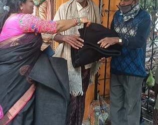 ଶୁଭଦ୍ରା ସ୍ୱାବଲମ୍ବୀ ମହିଳା ଶିକ୍ଷାନୁଷ୍ଠାନ ପକ୍ଷରୁ ଅସହାୟଙ୍କୁ ଶୀତ ବସ୍ତ୍ର ବଣ୍ଟନ