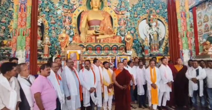 ଜିରାଙ୍ଗ ବୌଦ୍ଧ ମନ୍ଦିର ଦର୍ଶନ କଲେ ମନ୍ତ୍ରୀ ଓ 10 ଜଣ ବିଧାୟକ