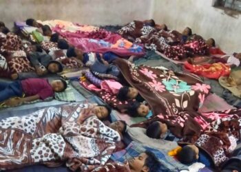 ଗଜପତି : ଆବଶ୍ୟକ ବ୍ୟବସ୍ଥା ନଥିବାରୁ ପ୍ରାଥମିକ ବିଦ୍ୟାଳୟର ୪୦ ଜଣ ଅନ୍ତେବାସୀ ପ୍ରବଳ ଜାଡ ଓ ଶୀତରେ ବହୁ ଦୁଃଖ କଷ୍ଟ ପାଉଛନ୍ତି