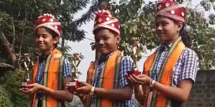 ଜୁନିଅର ରେଡ଼କ୍ରସ ପ୍ରଦର୍ଶନୀରେ କୃତୀ ପ୍ରତିଯୋଗୀଙ୍କୁ ସମ୍ବର୍ଦ୍ଧିତ