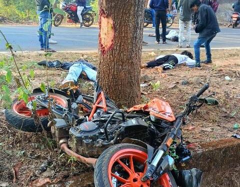ଭାରସାମ୍ୟ ହରାଇ ରାସ୍ତା କଡ଼ ଗଛରେ ପିଟି ହେଲା ବାଇକ : ଦୁଇ ମୃତ, ଜଣେ ଗୁରୁତର
