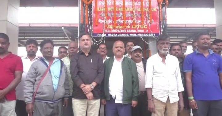 ପୁରୀ ଟୁରିଷ୍ଟ ବସଷ୍ଟାଣ୍ଡରେ ମୋଟର କର୍ମଚାରୀ ସଂଘ ର କାର୍ଯ୍ୟାଳୟ ଉଦଘାଟିତ