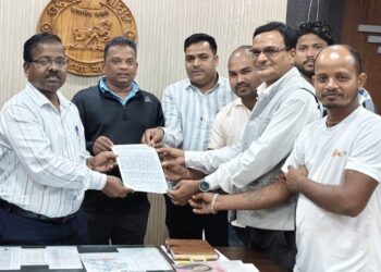 ଉତ୍କଳୀୟମ୍ ଫାଉଣ୍ଡେସନ ତରଫରୁ ଚାନ୍ଦପୁରରେ ମେଡିକାଲ କଲେଜର ପ୍ରତିଷ୍ଠା ଦାବୀରେ ନେଇ ରଣପୁର ବ୍ଲକ ପ୍ରଶାସନଙ୍କୁ ଦାବିପତ୍ର ପ୍ରଦାନ