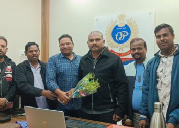 ସାମ୍ବାଦିକ ସଙ୍ଘ ତରଫରୁ ରାଜସୁନାଖଳା ନୂତନ ଫାଣ୍ଡି ଅଧିକାରୀଙ୍କୁ ସମ୍ବର୍ଦ୍ଧନା