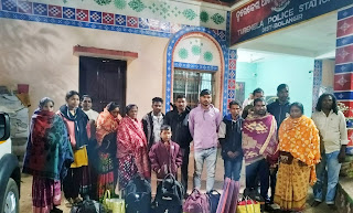 ହଜାର ହଜାର ଦାଦନ ସଂଖ୍ୟାରେ ଦାଦନ ଶ୍ରମିକ ମାନେ ଅଗ୍ରୀମ ଟଙ୍କା ନେଇ ଦାଦନ ଖଟିବା ପାଇଁ ଅନ୍ୟ ରାଜ୍ୟ କୁ ଯାଉଛନ୍ତି