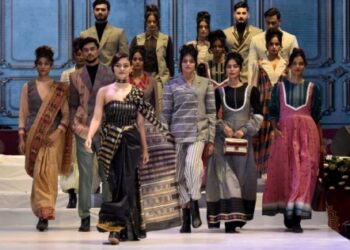 ଶିଶିର ସରସ-୨୦୨୬ରେ ଫ୍ୟାସନ ଶୋ’ ଅତୀତ ରୁ ଆନୀତ, ଭବିଷ୍ୟତ ପାଇଁ ରୂପାୟିତ : ଓଡ଼ିଶା ହସ୍ତତନ୍ତ ଶୋ’ର ମୁଖ୍ୟ ଆକର୍ଷଣ