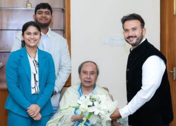 ପାରଳାଖେମୁଣ୍ଡି ବିଧାୟକ ରୁପେଶ ପାଣିଗ୍ରାହି ପୂର୍ବତନ ମୁଖ୍ୟମନ୍ତ୍ରୀ ନବୀନ ପଟ୍ଟନାୟକ ଙ୍କୁ ସାକ୍ଷାତ କରି ନୂତନ ବର୍ଷ ର ଅଭିନନ୍ଦନ ଜଣାଇଥିଲେ