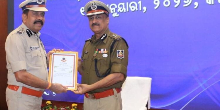 ଭୁବନେଶ୍ଵରରେ ‘ତନେଇରା’ ପକ୍ଷରୁ ସିଜନ୍ ସେଲ୍  ବଛା ବଛା ବୟନ ଓ ପୋଷାକ ଉପରେ ଫ୍ଲାଟ୍ ୪୦% ରିହାତି