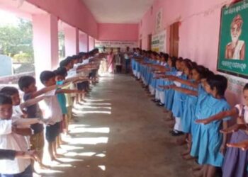 ବିଭିନ୍ନ ବିଦ୍ୟାଳୟରେ ବନ୍ଦେ ମାତରମ ସାମୁହିକ ସଙ୍ଗୀତ ଗାନ  ବିଦ୍ୟାଳୟରେ ବନ୍ଦେ ମାତରମ, ଶପଥରେ ଆତ୍ମନିର୍ଭର ଭାରତ
