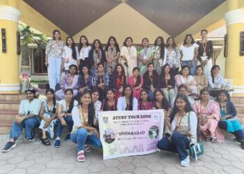 Home Science PG Students Explore Textile Heritage and Nutritional Research in Hyderabad
