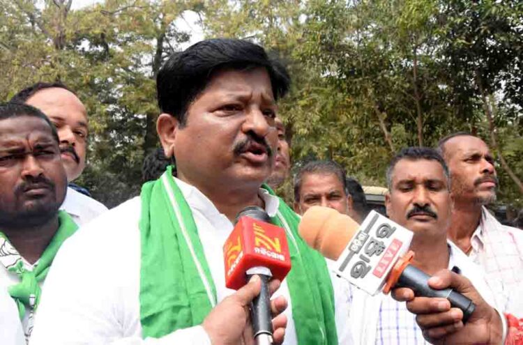 ବିଜେଡିର ବିଶାଳ ଚାଷୀ ସୁରକ୍ଷା ସମାବେଶ : ଚାଷୀ ସମସ୍ୟାର ସମାଧାନ ନହେଲେ ସରକାରଙ୍କ କୁମ୍ଭକର୍ଣ୍ଣ ନିଦ୍ରା ହଜାଇ ଦିଆଯିବ – ବିଜେଡି