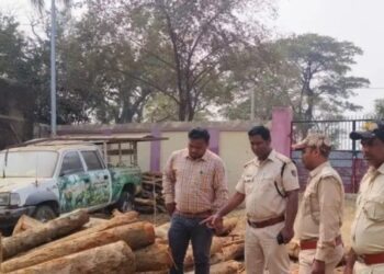 ରାଜ୍ୟପାଳଙ୍କ ଦ୍ୱାରା ରାମଗିରି ଥାନାଧିକାରୀଙ୍କୁ ଦକ୍ଷ ପୁଲିସ ଅଧିକାରୀ ସମ୍ମାନ ପ୍ରଦାନ